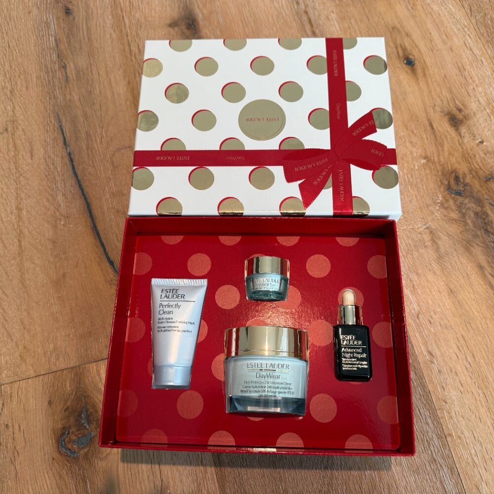Estée Lauder DayWear Skincare Set $126 Value!